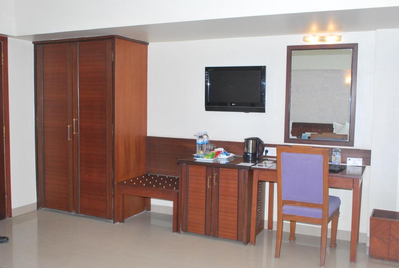 Hotel Abigail Regency Shirdi Zewnętrze zdjęcie